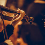 Robotika përmirëson performancën muzikore, studimi i ri zbulon ndikimin te violinistët