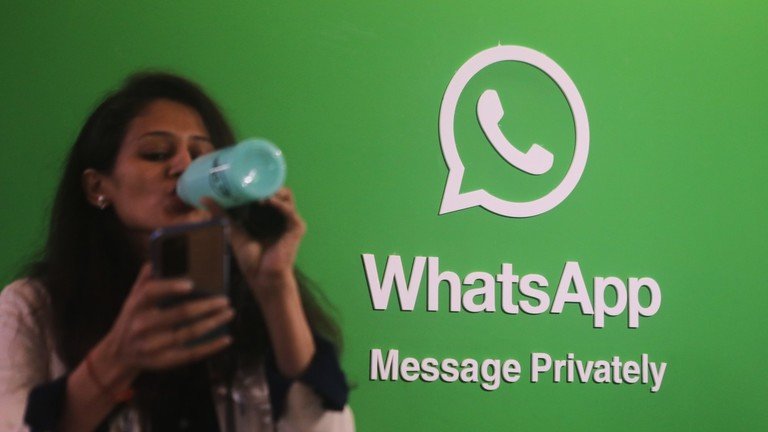 WhatsApp kërcënon të largohet nga India
