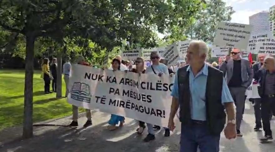 Mësues e minatorë në protestë për 1 Maj, çfarë ndodhi në Ditën Ndërkombëtare të Punës