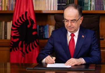 Begaj dekreton ndryshime në trupën diplomatike, emëron ambasadorë të rinj dhe liron disa nga detyra