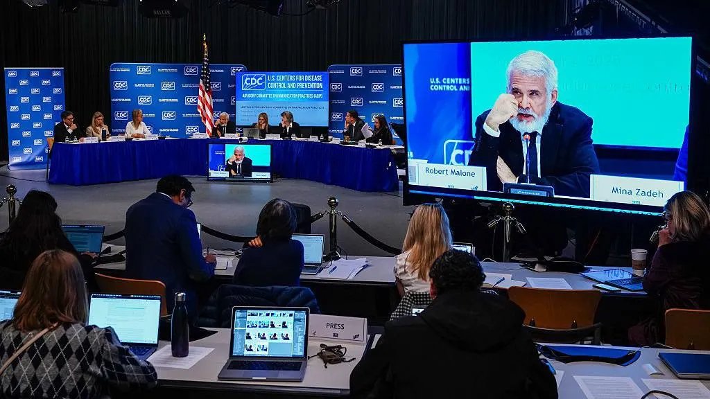 Paneli Këshillues i SHBA-së voton përfundimin e rekomandimit të vaksinës së Hepatitit B menjëherë pas lindjes