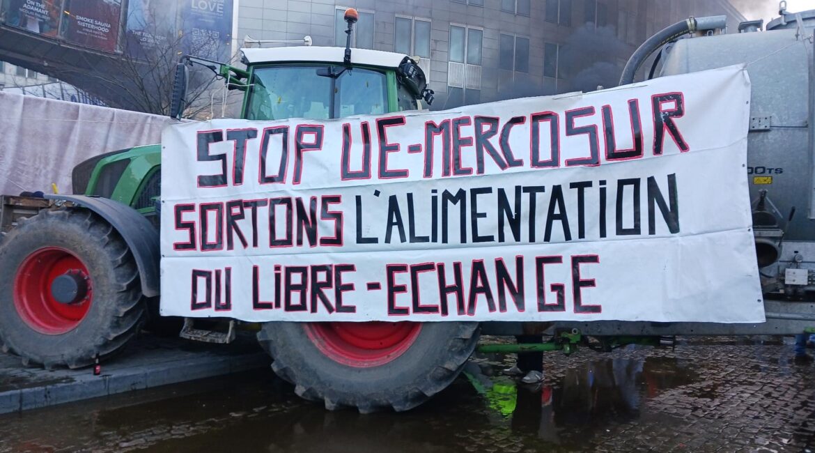 Protestat e fermerëve godasin disa vende evropiane, bllokohen rrugë, porte e aeroporte