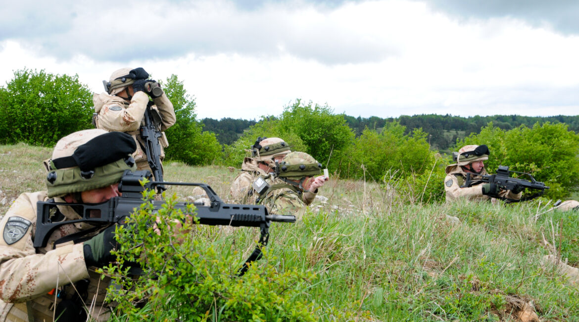 Aleatët e NATO-s bien dakord për buxhetin e mbrojtjes