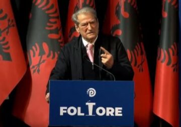 Berisha në Elbasan: Tentuan të na rrëmbejnë emrin dhe flamurin, por dështuan sepse jemi të pamposhtur