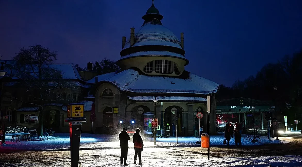 Rikthehet energjia në Berlin pas ndërprerjes më të gjatë që nga Lufta e Dytë Botërore