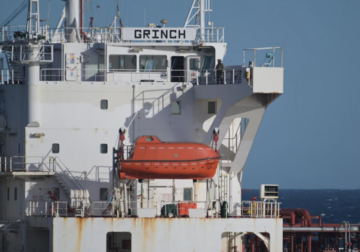 Franca ndalon tankerin rus në Mesdhe, pjesë e flotës “hije” që shmangte sanksionet