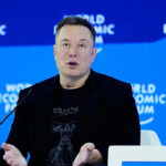 “Më shumë robotë se njerëz, Inteligjenca Artificiale do e tejkalojë atë njerëzore” – Parashikimi i Musk në Davos