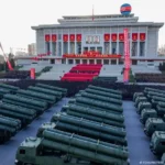 Kim Jong Un prezanton raketahedhës të rinj 600 mm, të aftë për mbushje bërthamore