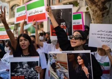 Studentët iranianë protestojnë në Teheran, raportohen thirrje “Vdekje Khameneit”