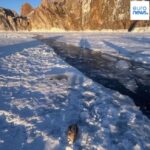 7 turistë kinezë humbin jetën pasi makina ra në liqenin e ngrirë Baikal