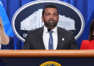 FBI shkarkon agjentët që hetuan Trump-in për dokumentet e klasifikuara