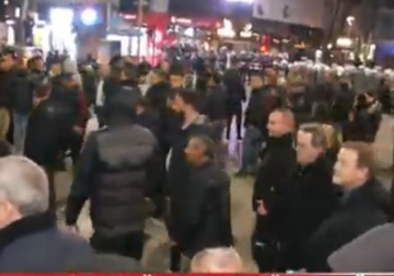 Pas Kryeministrisë dhe Policisë, protestuesit drejtohen drejt selisë së PS-së