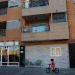 Dhoma gjumi në shitje: Thellimi i krizës së strehimit në Europë