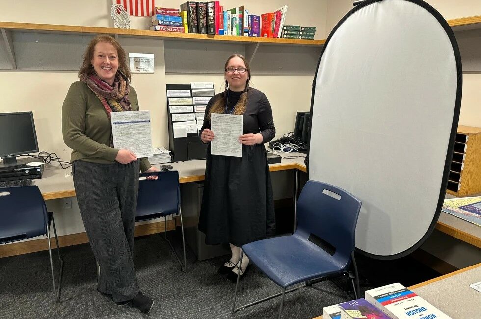 DASH urdhëron bibliotekat publike të ndërpresin procesimin e pasaportave