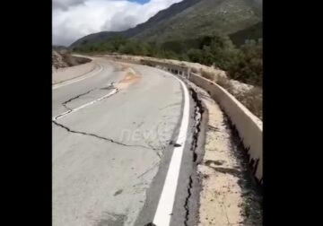 Një vit pas përurimit çahet rruga që lidh Lumin e Vlorës me Himarën (Video)
