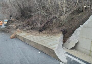 Shembet muri pritës në segmentin rrugor Maliq–Lozhan (FOTO)