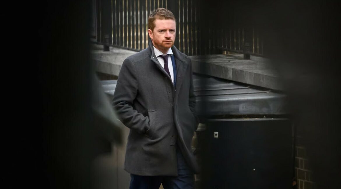 Skandali Epstein, Starmer-it i ikën ndihmësi kryesor