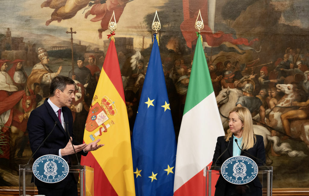 Spanja e tetë vende të tjera jashtë klubit të ri Merz-Meloni