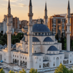 Begaj, Rama e Meta urojnë besimtarët myslimanë për nisjen e Ramazanit