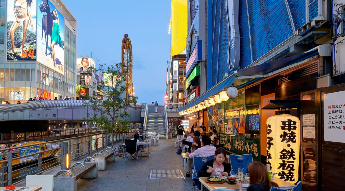 Dhurata e pazakontë për qytetin japonez, i panjohuri jep 21 kg shufra ari për tubacionet e ujit