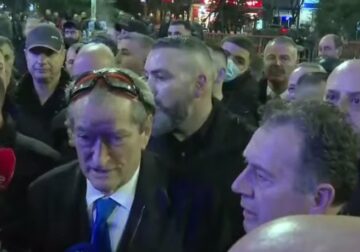 “Regjimi është strukur, Tirana në duart e protestuesve paqësorë” – Berisha
