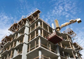 Kriza e industrisë, bie me 35% numri i lejeve të ndërtimit në vitin 2025