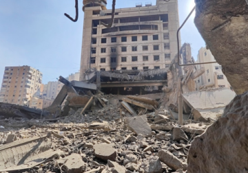 Izraeli sulmon Teheranin dhe Bejrutin, dronët godasin ambasadën amerikane në Riad