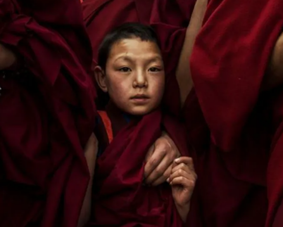 Kina miraton ligjin për “unitetin etnik”, minoritetet detyrohen të mësojnë mandarinishten