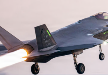 Avioni luftarak F-35 amerikan goditet nga zjarri iranian dhe bën ulje emergjente