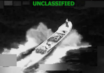 SHBA sulmon një anije të dyshuar të drogës në Paqësorin lindor, mbeten vetëm 3 të mbijetuar