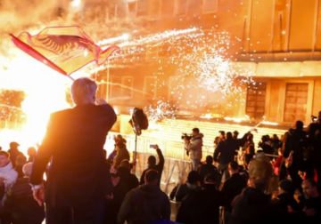 Brisida Shehaj: Opozita duhet të ndërtojë besim, jo vetëm të bëjë protesta