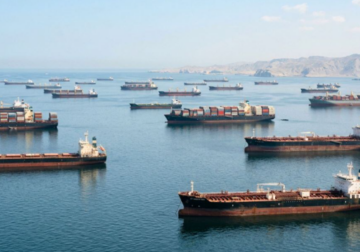 Rreth 2 mijë anije dhe 20 mijë marinarë të bllokuar në Ngushticën e Hormuzit