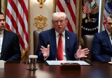 Trump: Irani i ‘dhuroi’ SHBA-së 10 tankerë nafte në Hormuz