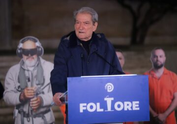 “Parlamenti s’përfaqëson më shqiptarët, do e rrëzojmë diktaturën e drogës” – Berisha