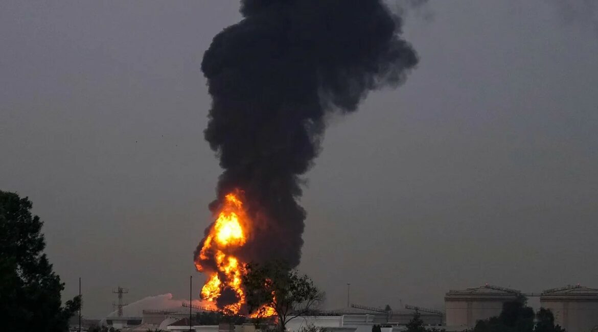 Përfshihet nga flakët fusha e gazit natyror në Emiratet Arabe pas sulmit me dron