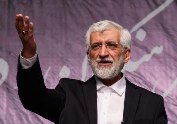 Me ikjen e Larijanit, zyrtari i linjës së ashpër mund të udhëheqë Iranin