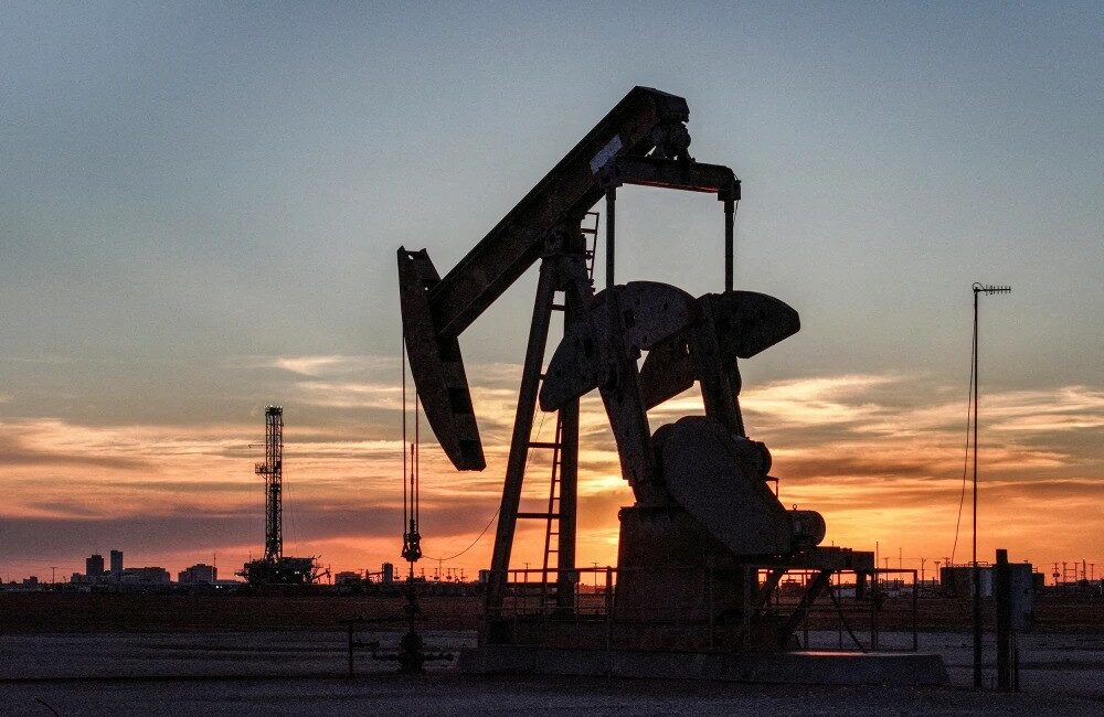 Bien çmimet globale të naftës, shkojnë rreth 86 dollarë për fuçi