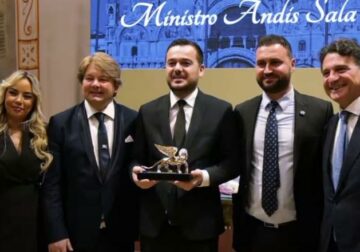 Ministri i Bujqësisë Salla merr “Luanin e Artë” në Itali