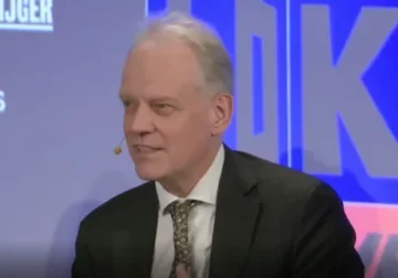 Koopman: Po bëhet përparim i paprecedentë, në Shqipëri shkuam nga 0 në hapjen e të gjithë kapitujve të negociatave