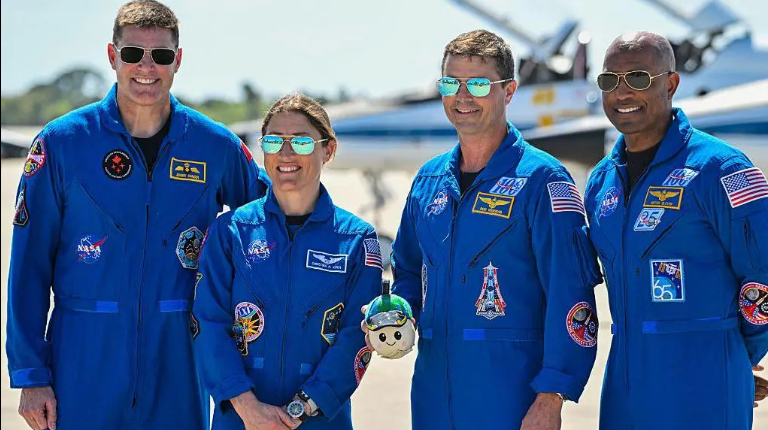 NASA drejt misionit historik  fluturimi i parë me astronautë rreth Hënës pas 50 vitesh