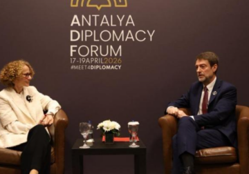 Ministri Hoxha takim me zv.sekretaren e Përgjithshme të NATO-s, fokus në përgatitjet për Samitin e ardhshëm në Tiranë