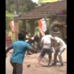 Militantët dhe stafet e partive rivale në Indi rrihen me hunj ditën e zgjedhjeve (Video)