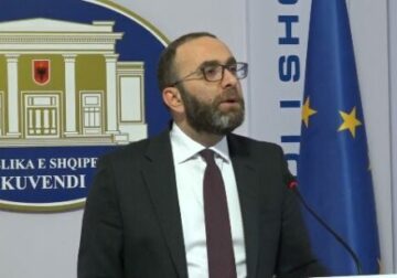 Qëndrimi i Ramës për korrupsionin, Bardhi: Sa më shumë që mohon një problem, aq më thellë është i zhytur në të