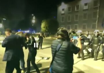 Mbyllet fjala e Berishës, hidhen Molotov drejt kryeministrisë, nisin shoqërimet e protestuesve