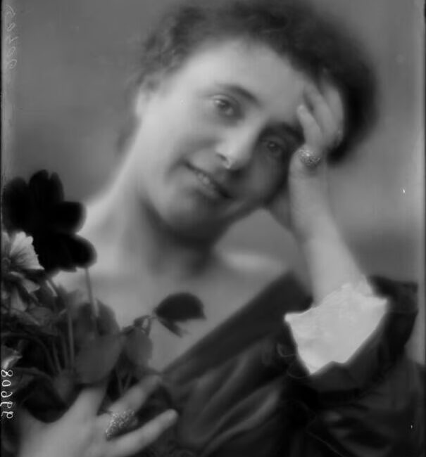 Historia e parrëfyer e së dashurës hebreje të Benito Musolinit