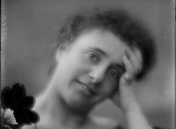 Historia e parrëfyer e së dashurës hebreje të Benito Musolinit