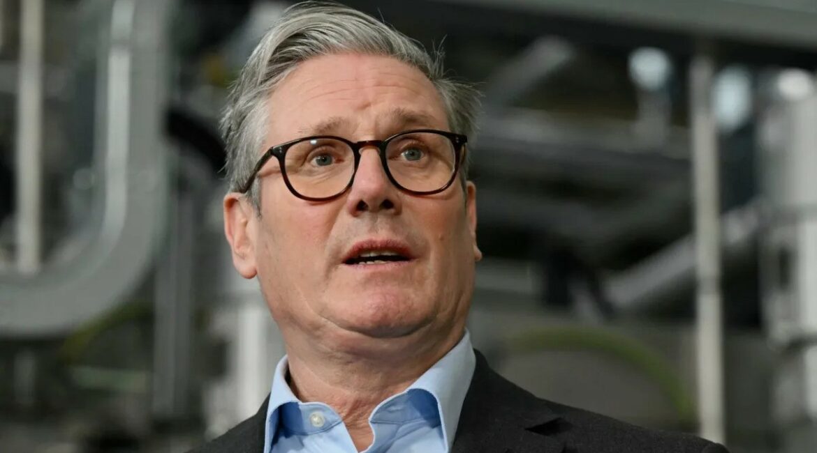 Ministrat britanikë në hall se kush duhet t’i thotë Starmer-it të largohet