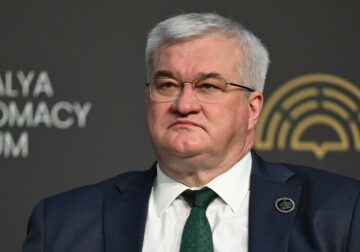 Kryediplomati ukrainas: Rusia po përgatit sulm masiv ndaj Ukrainës