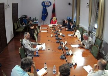 Përplasje në Komision për turizmin dhe protestat, Zhupa-Ballës: Kam hequr dorë nga dëgjimi i broçkullave