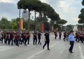 Miqësorja Shqipëri-Izrael, policia bllokon bulevardin te Lana (Video)